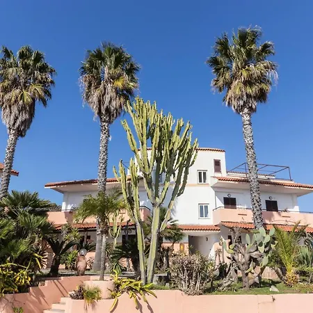 Esmeraldo Aparthotel 3*
