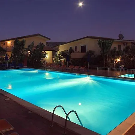 Esmeraldo Aparthotel Capo Vaticano