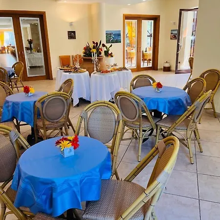 Hotel apartamentowy Esmeraldo