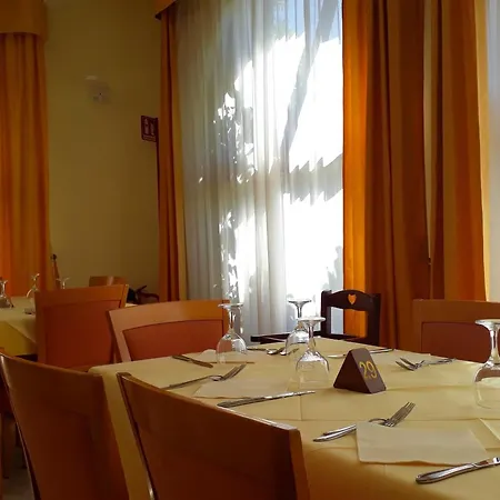 Esmeraldo קאפו ואטיצ'אנו