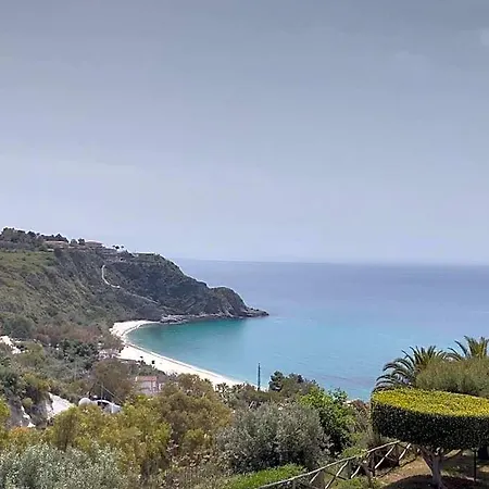 Apartahotel Esmeraldo Capo Vaticano