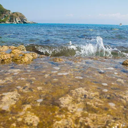 Aparthotel Esmeraldo 3*